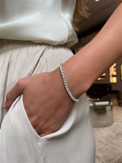 diamond tennis bracelet women 1