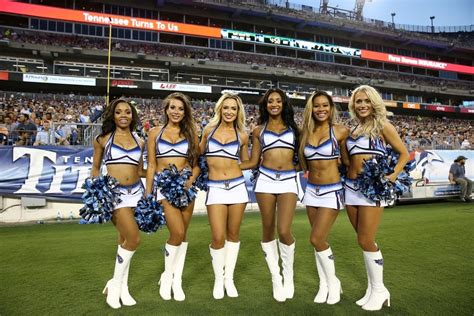 Customer Spotlight: The Tennessee Titans Cheerleaders' New Uniform!