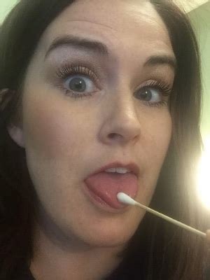 How to Prevent a Gag Reflex at the Dentist: Gagging