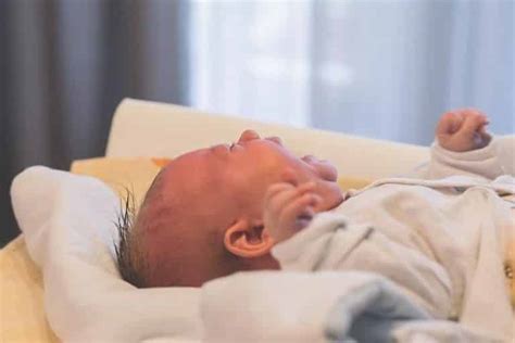 Bebê Chorando: choro alto, muito forte, antes de dormir ou dormindo