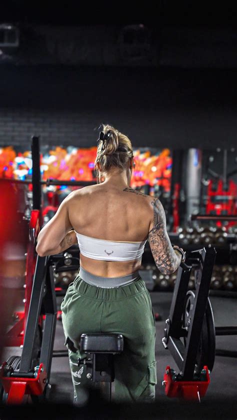 Emily Arthur (@emsterfit) • Instagram photos and videos