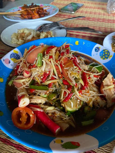 Nuttacha Yuneoid added a new photo. - Nuttacha Yuneoid