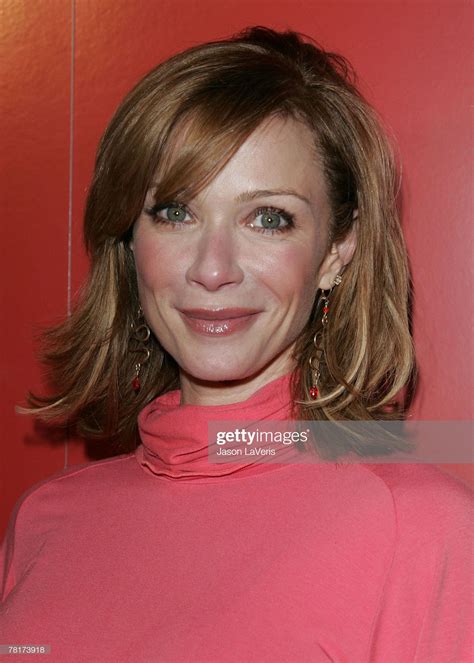 Actress lauren holly at the still thankful still giving premiere – Artofit