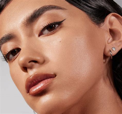 Morphe, Lightform Extended Hydration Foundation | Medium 13N