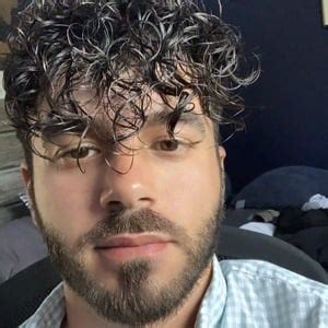 Saif Shawaf - Age, Family, Bio | Famous Birthdays