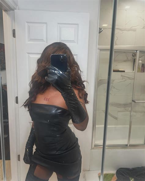 Indy Jean - The Madame Black Swan 🦢👠🕷️ (@drindyeinstein) • Instagram