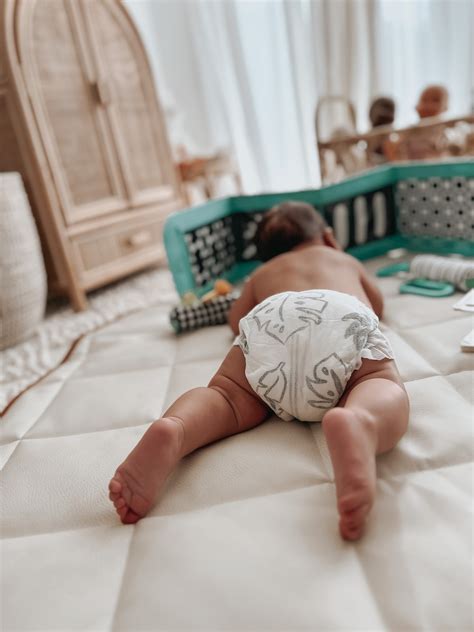 How Often Should You Change Your Baby's Diaper? Diaper-changing