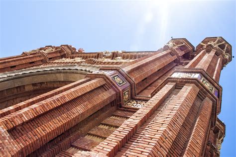 discover   barcelona landmarks  complete guide