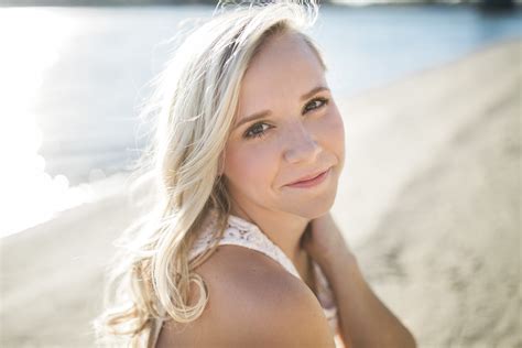 Kylee Welch | Bismarck, ND Senior Photography — Genuine Photography 