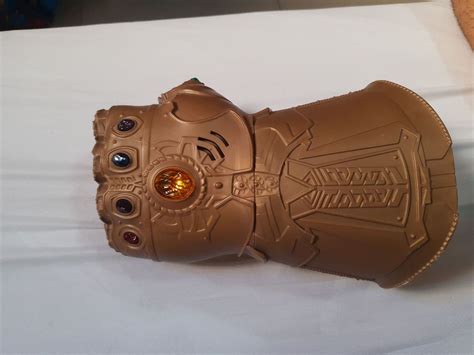 Luva Do Thanos De Brinquedo - Luva do Thanos Funcionando | Brinquedo para Bebês Usado 86302445 | enjoei
