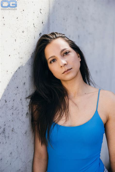 Shaolyn Fernandez nackt, Nacktbilder, Playboy, Nacktfotos, Fakes, Oben Ohne