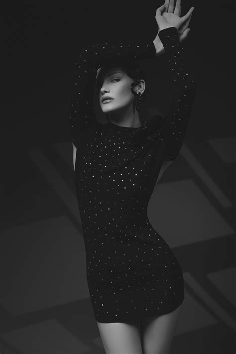 100.000+ Old+skinny+granny Bilder und Fotos · Kostenlos Downloaden