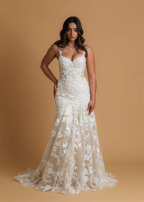 Corset under wedding dress before and after 60 photos - Astyledwedding.com