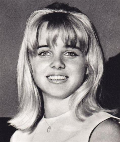 Sue Lyon – Movies, Bio and Lists on MUBI
