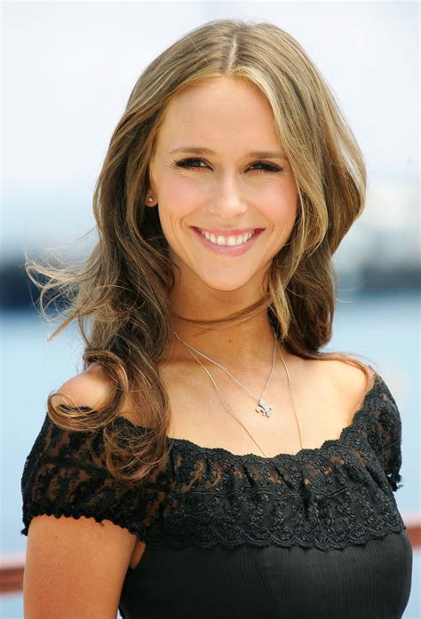 Image of Jennifer Love Hewitt