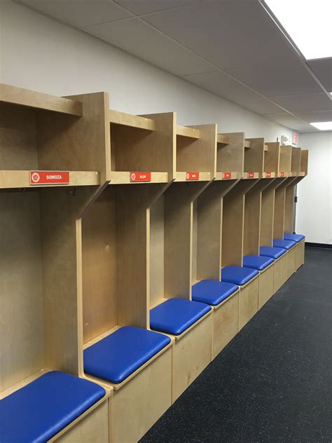 Gallery- Custom Sports Locker Rooms- PlayerStall