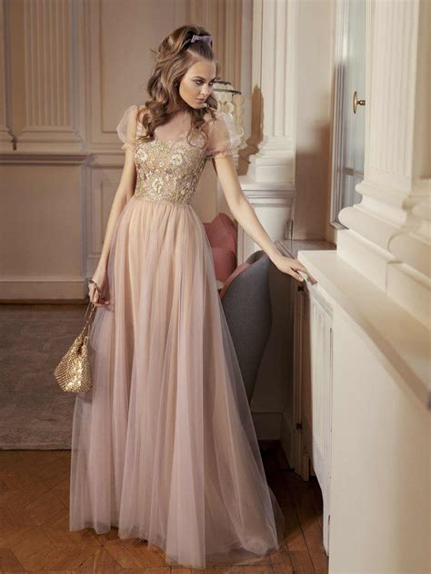 Long evening gowns for wedding | Beachweddingtips.com