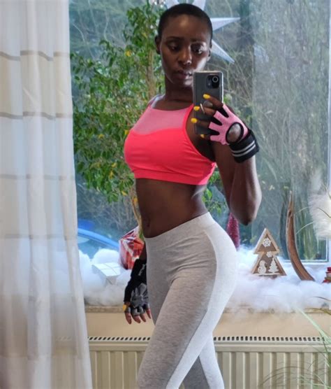 Zaawaadi official - Time for my weight😄 | Facebook