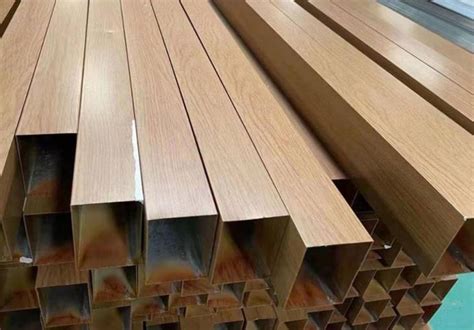 how much does an aluminum can cost to make