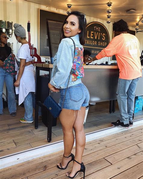 Lisa Morales - Social Media 12/24/2019 • CelebMafia