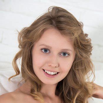 Olyana T Michaela - биография, рост, вес, размер груди