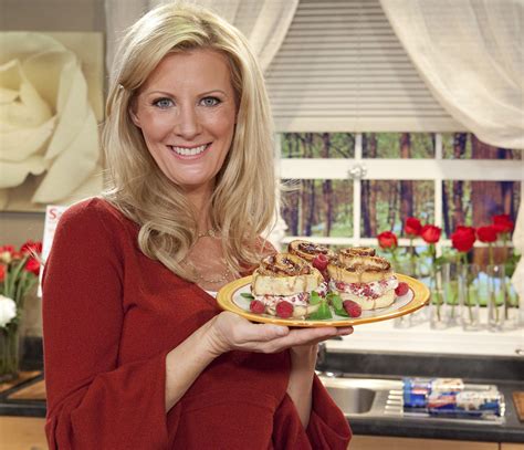 TV Chef Sandra Lee Opens Up About Overcoming Hardships Ahead of New