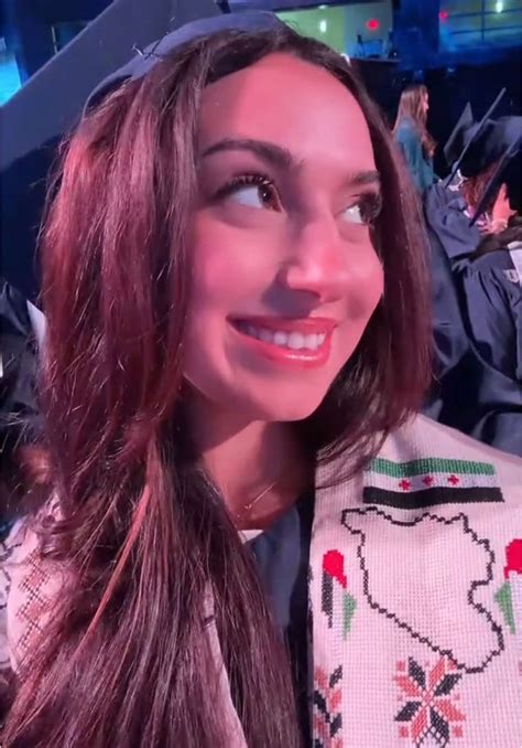 Don’t know where to go from here | Nouriii🌙🤍 (@nourah.ja)