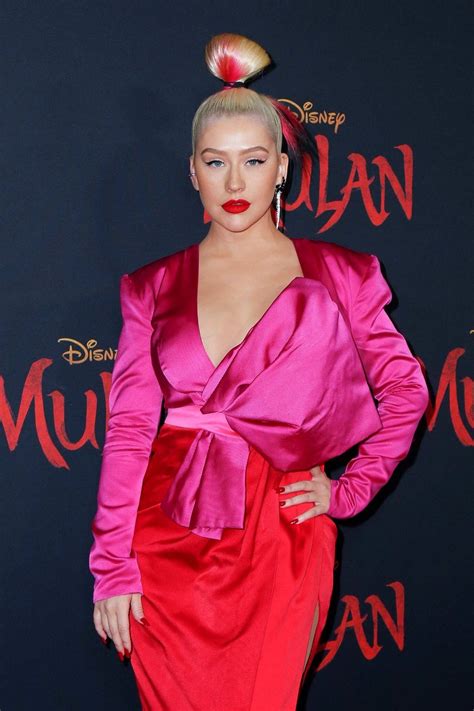 Christina Aguilera – Big Boobs in Sexy Dress at Disney’s “Mulan