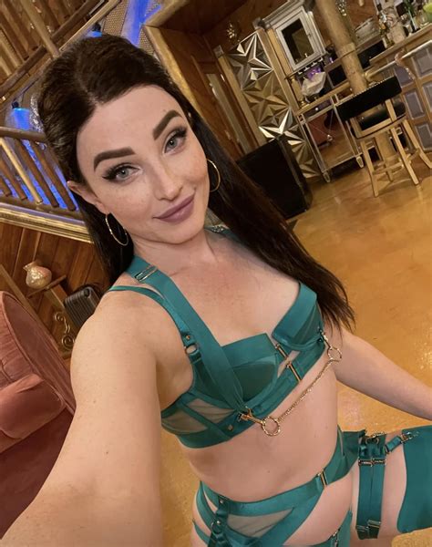 Natalie Mars