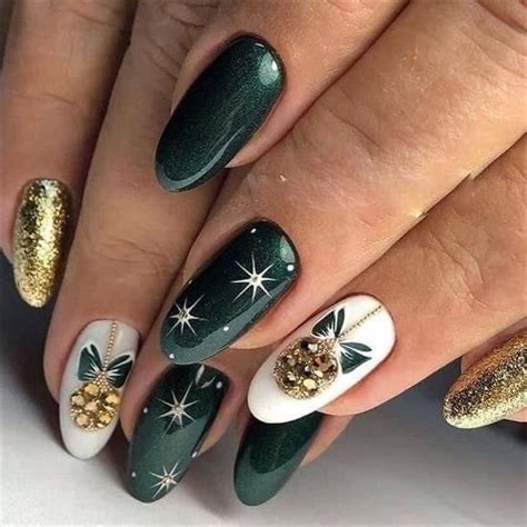 Pin von Ana Guimaraes auf Unhas | Nägel inspiration, Weihnachtsnägel ...
