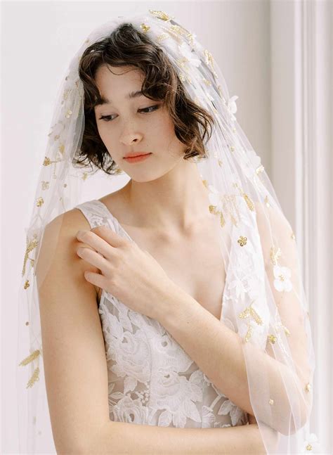Wedding Veils With Flowers