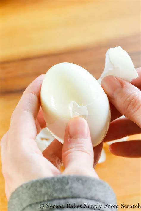 how to peel an egg easier 10