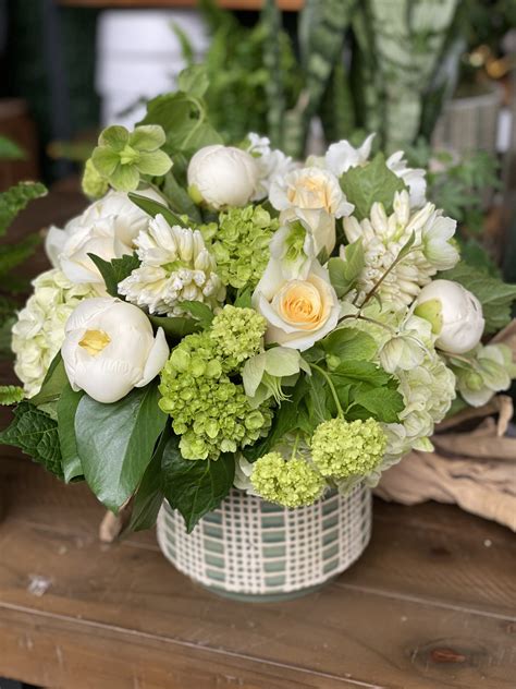 These (Wedding) Florists Are Offering Flowers for Mother’s Day