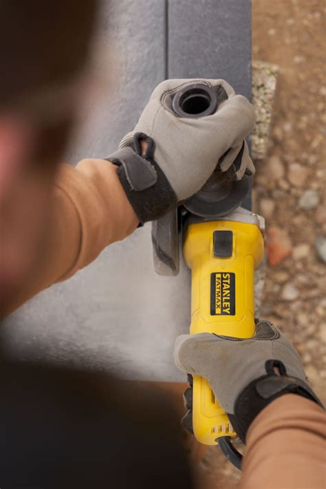 STANLEY FMEG615 Szlifierka kątowa 600W 115mm | Mensura.pl - Twoje ...