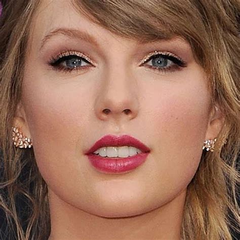 taylor swift favorite makeup brand saubhaya makeup