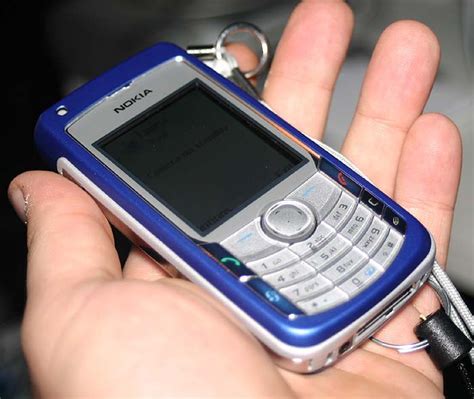 Nokia 6680 first real pictures! | NeoGAF