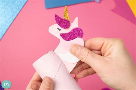 Einhorn basteln | Einfache Anleitung + Vorlage - Wunderbunt.de