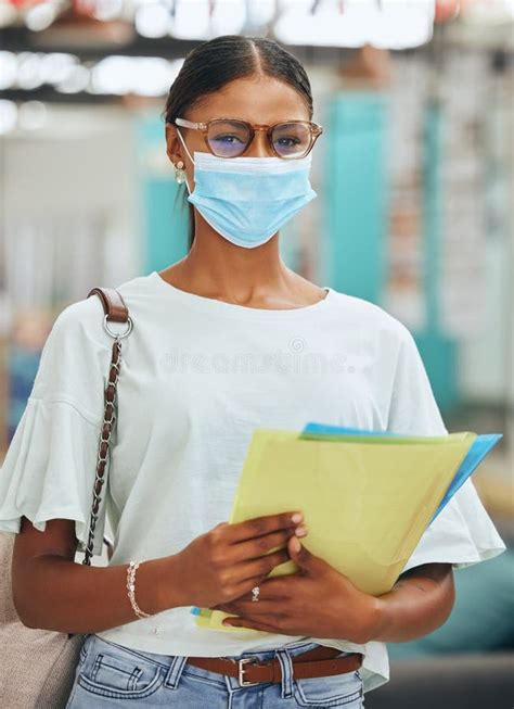 college student woman  covid face mask  university education
