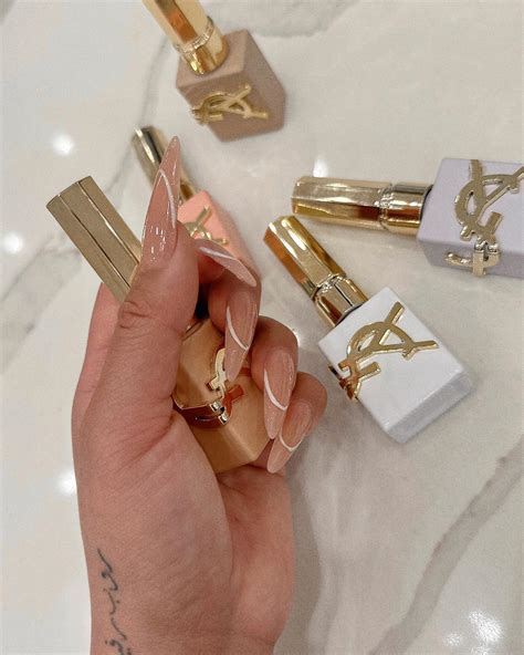 Kat Michele Dav Vaz | nudes ♡ | Instagram