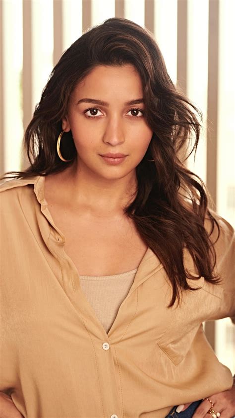 Alia Bhatt : r/AliaBhattPics