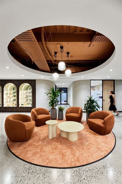 20+ Stunning Office Lobby Designs You Need to See