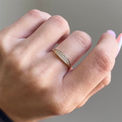 14K Gold Tapered Diamond Stacking Band – Baby Gold