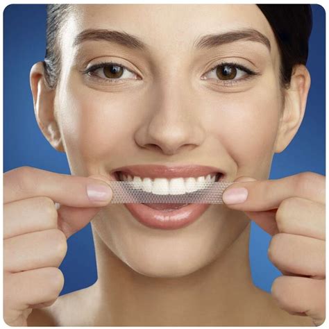 benzi albire dinti crest whitestrips  gentle routine pentru dinti