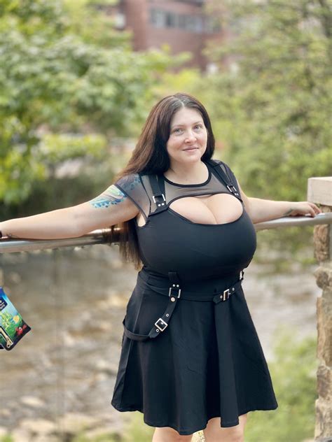 A Dream of Huge Bountiful Breasts, Sumptuous Soft Curves: Demora