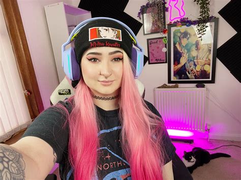 TW Pornstars - Saphira - $3 FANSLY!💕 . Twitter. YOU GUYS WANTED OUTLAST