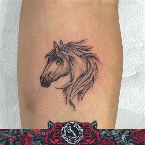 Tatuagem De Cavalo Feminina Delicada - Tatuagem de cavalo delicada