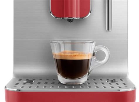 Цена на Smeg BCC02RDMEU - 85990 руб в Москве, купить с бесплатной ...