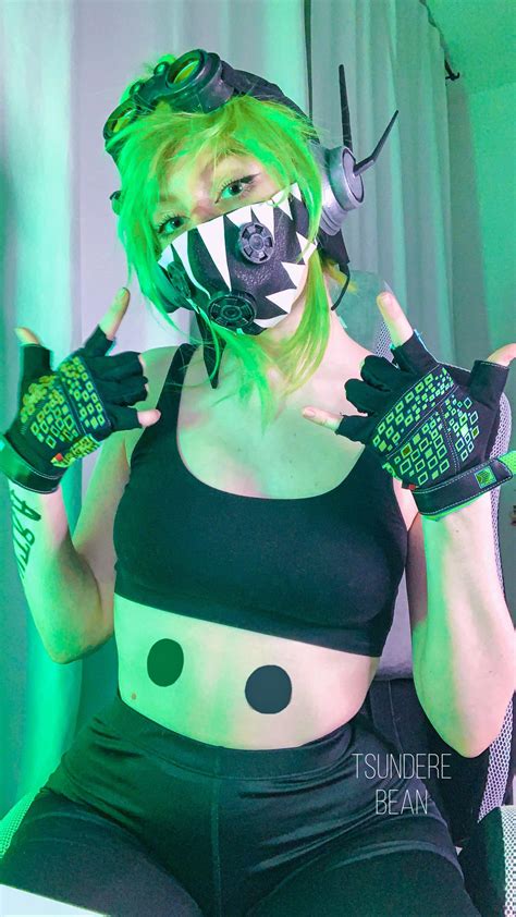 Just my fem!octane cosplay test 🤘🏻 : r/apexlegends