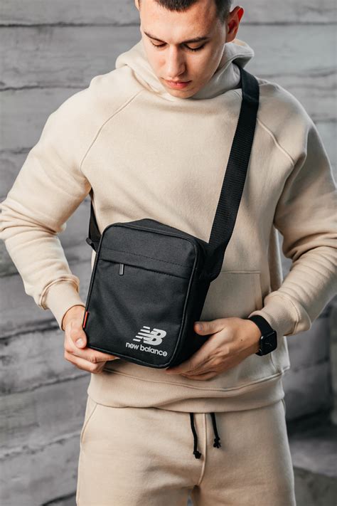 Купить Мессенджер New Balance черный Оксфорд | Сумка через плечо Нью ...