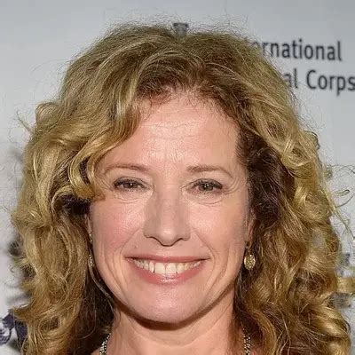 Nancy Travis Net Worth | Celebrity Net Worth